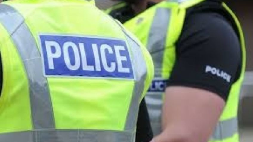 Fatal accidente: Policías atropellan a una mujer; se dirigían a un reporte de emergencia