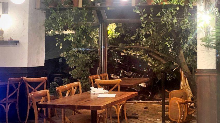 VIDEO: Conductora se va de frente contra un restaurante; un repartidor perdió la vida
