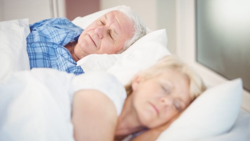 Mejora tu calidad de vida después de los 60 años con estos consejos para dormir mejor