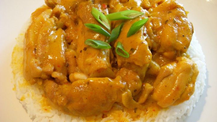 ¿Antojo de comida hindú? Sorprende a tu familia con este delicioso pollo al curry
