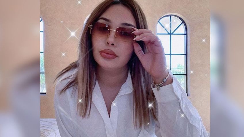 Valentina Elizalde, hija del 'Gallo de Oro', posa en su tremendo atuendo de Pascua