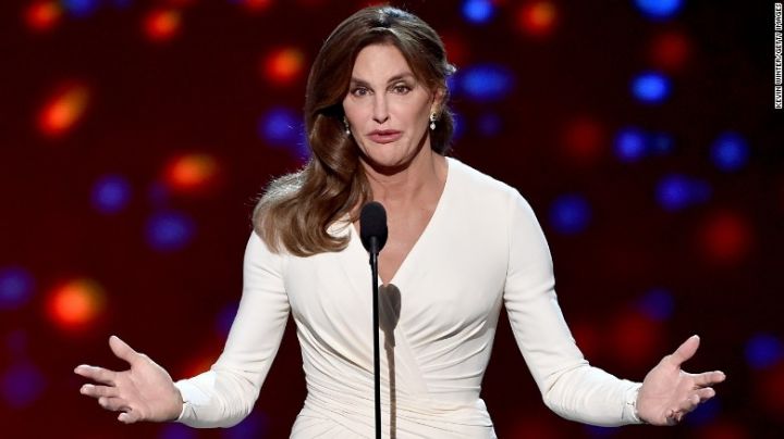 Caitlyn Jenner está "explorando activamente" una candidatura como gobernadora de California