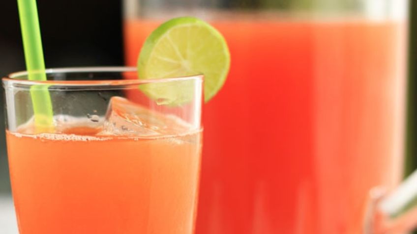Esta agua de papaya con limón será la opción más deliciosa para aliviar la indigestión