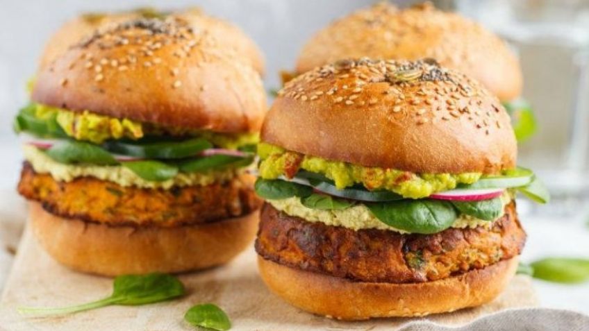 Deja la comida chatarra con ayuda de esta deliciosa hamburguesa de brócoli