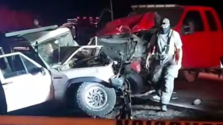 Hermosillo: Muere un hombre prensado tras terrible choque entre tres camionetas