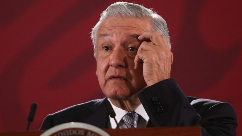 A un mes de las elecciones, la aprobación de AMLO sigue en 'picada'