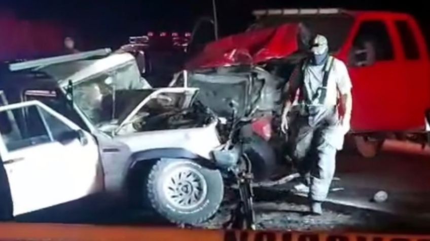 Hermosillo: Muere un hombre prensado tras terrible choque entre tres camionetas