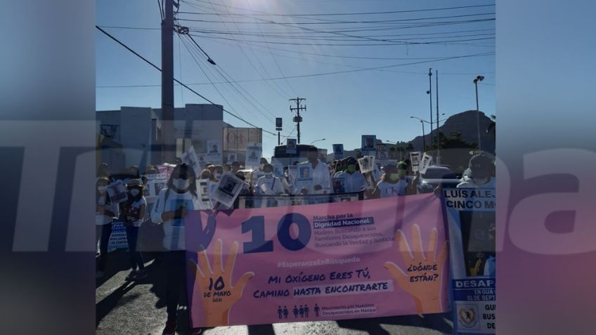 Guaymas: Guerreras buscadoras de Sonora marchan "sin nada que festejar" en el Día de las Madres