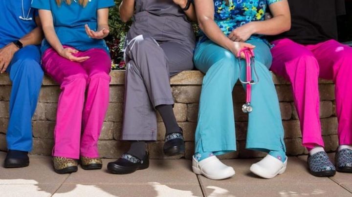 ¡Gran detalle! Crocs regalará 10 mil pares de zapatos al personal de salud en EU