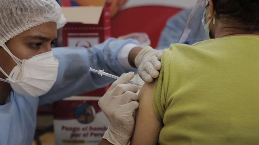 Secretaría de Salud insta a pacientes con VIH a vacunarse contra Covid-19