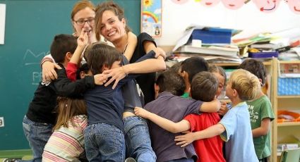 Día del Maestro: Celebra a tus profesores y felicítalos con estas originales frases