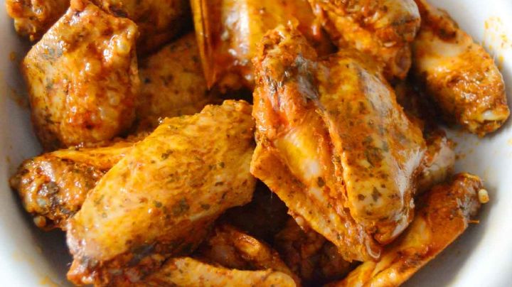 Esta receta de alitas de pollo 'fitness' con romero son perfectas para una tarde de películas