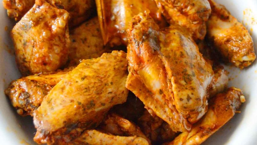 Esta receta de alitas de pollo 'fitness' con romero son perfectas para una tarde de películas