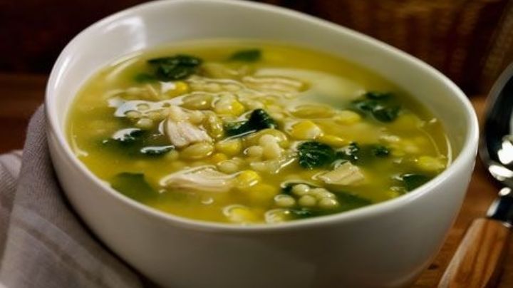 Prepara esta deliciosa sopa de espinacas y comienza a tener una vida más sana