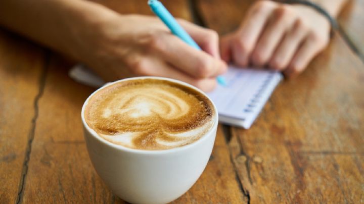 ¿Insomnio por café? Descubre cómo evitar que esta famosa bebida te robe el sueño