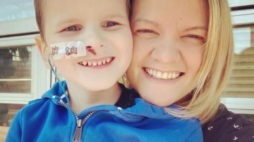 Niño de 6 años "pelea por su vida" tras sufrir extraño padecimiento relacionado con Covid