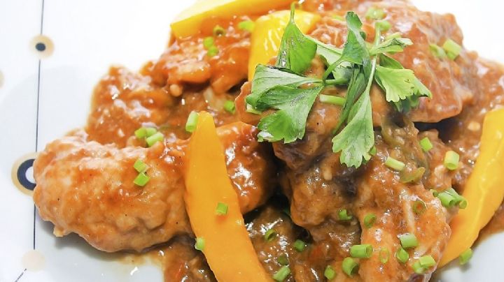 ¡imperdible delicia! Disfruta de un exquisito pollo con salsa de mango y habanero