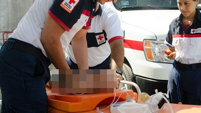 Policías y paramédicos de Cruz Roja le salvan la vida a bebé en Guaymas