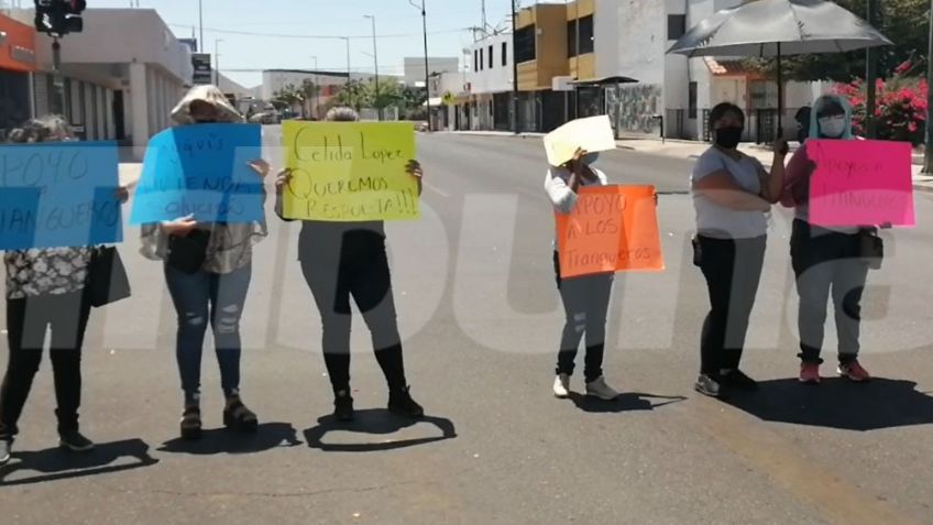 Tianguistas bloquean calles de Hermosillo; piden apoyo a las autoridades