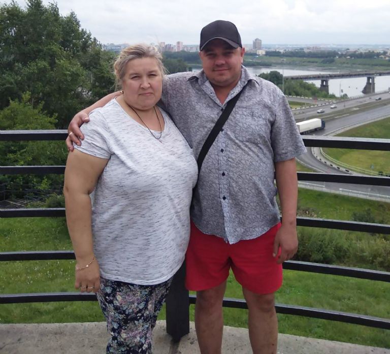 Tatyana O asfixió a su pareja, Aidar; se sentó sobre él