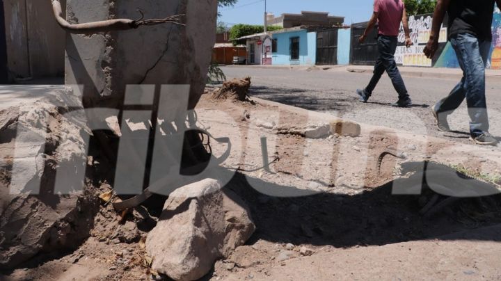 Cajeme: Habitantes de la colonia Valle Verde están preocupados por un poste a punto de derrumbarse