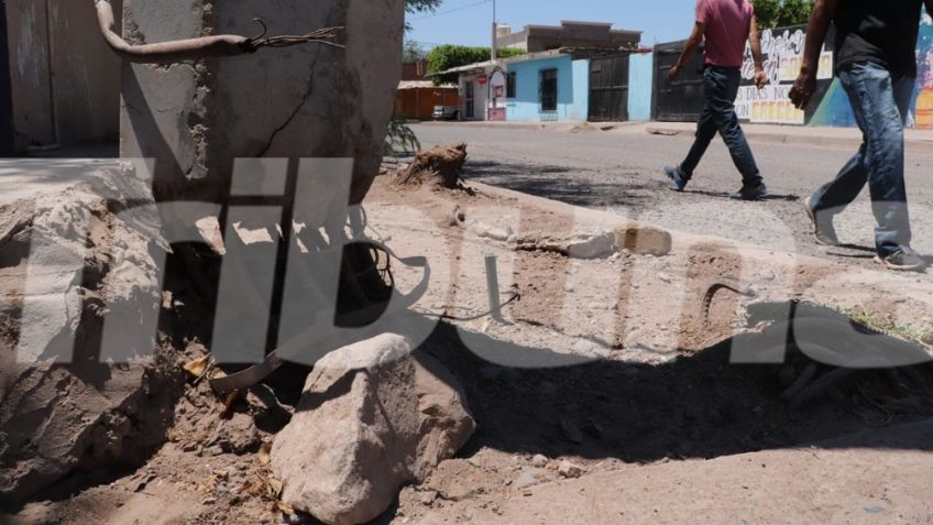 Cajeme: Habitantes de la colonia Valle Verde están preocupados por un poste a punto de derrumbarse
