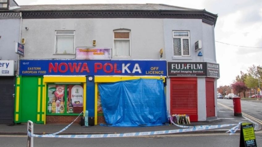 Terrible ataque: Adolescente corre de sicarios, lo atrapan en una tienda y lo apuñalan; muere