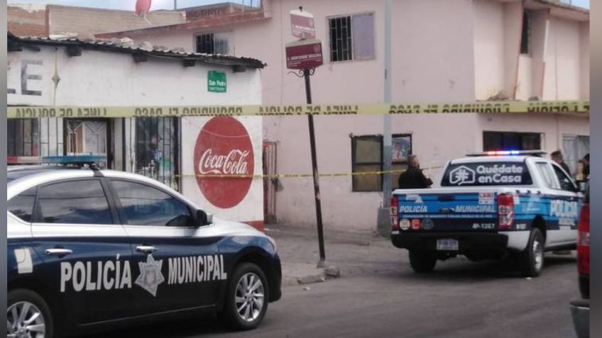 Pareja es acribillada a tiros por sujetos desconocidos; el hombre falleció