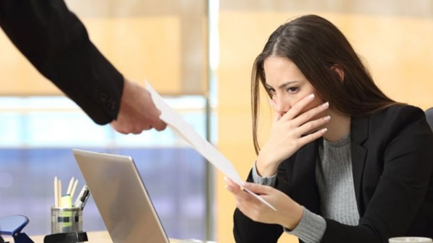 VIDEO: Empresa discrimina a trabajadora; la despidieron porque no le quedó su uniforme