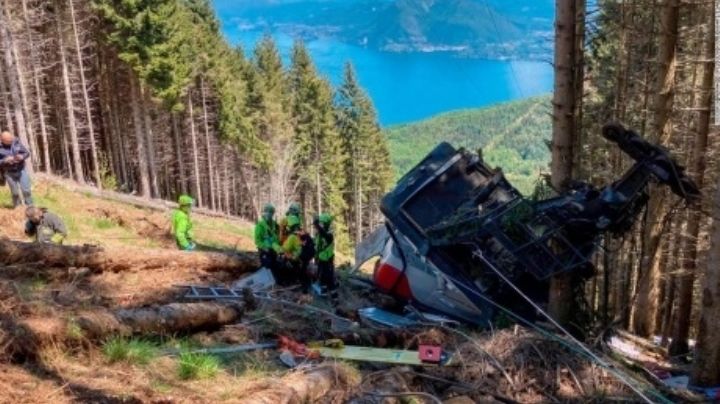 "Se escucharon golpes": Así fue el terrible accidente del teleférico en Italia; hay 14 muertos
