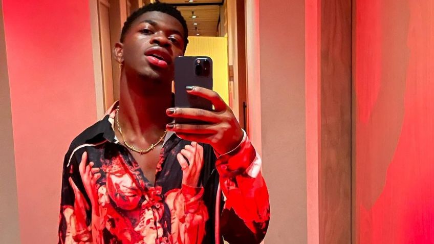 VIDEO: ¡En vivo! Rapero sufre 'accidente' en pleno show y rompe su pantalón al agacharse