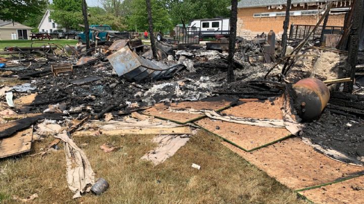 VIDEO: ¡Estalla una cochera! Hombre muere mientras fabricaba explosivos para venderlos
