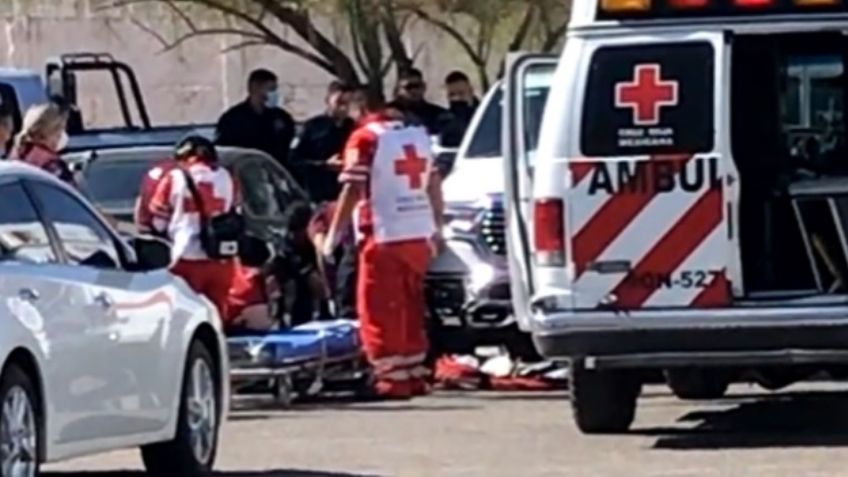 Balean a un hombre en el estacionamiento de un banco en Hermosillo; sospechan asalto