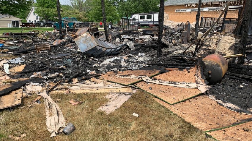 VIDEO: ¡Estalla una cochera! Hombre muere mientras fabricaba explosivos para venderlos