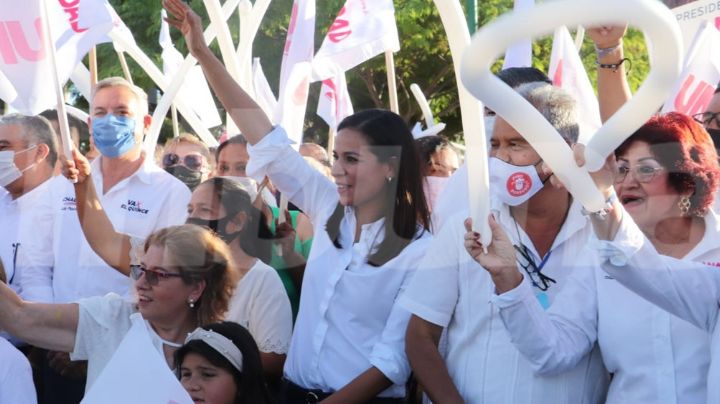 Acompañada de sus compañeros de fórmula, Anabel Acosta encabeza la Caravana por la paz de Cajeme
