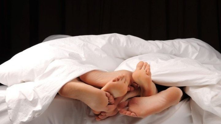 Periodista profesional: Documenta apertura de club swinger y termina teniendo relaciones