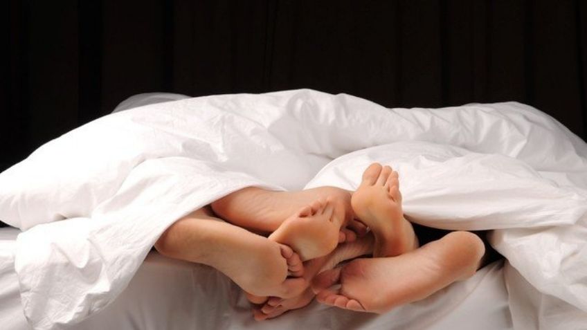 Periodista profesional: Documenta apertura de club swinger y termina teniendo relaciones