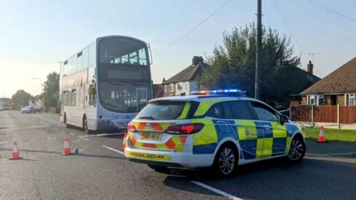 Fatal accidente: Mujer muere atropellada; miraba su celular cuando cruzó la calle