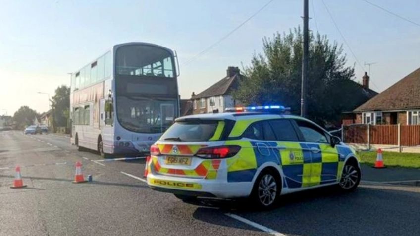 Fatal accidente: Mujer muere atropellada; miraba su celular cuando cruzó la calle