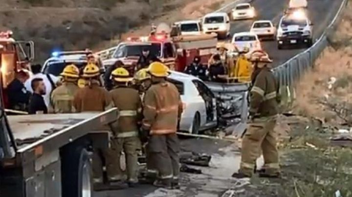 Brutal choque: Mujer fallece tras estrellarse contra muro de contención; hay dos heridos más
