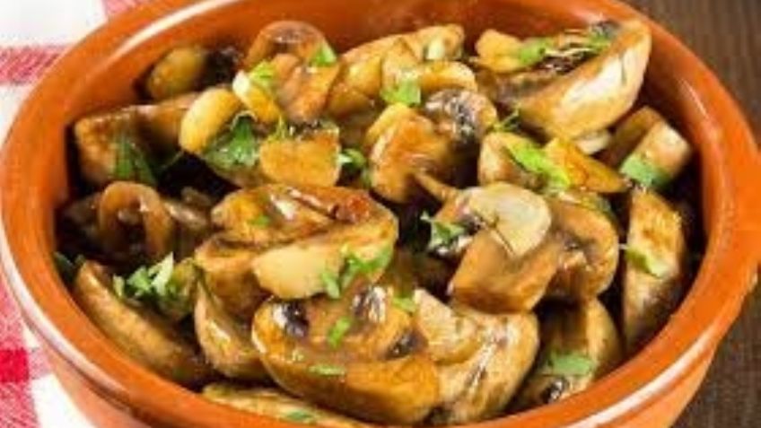 Dale el toque final a tus comidas con estos champiñones al ajillo