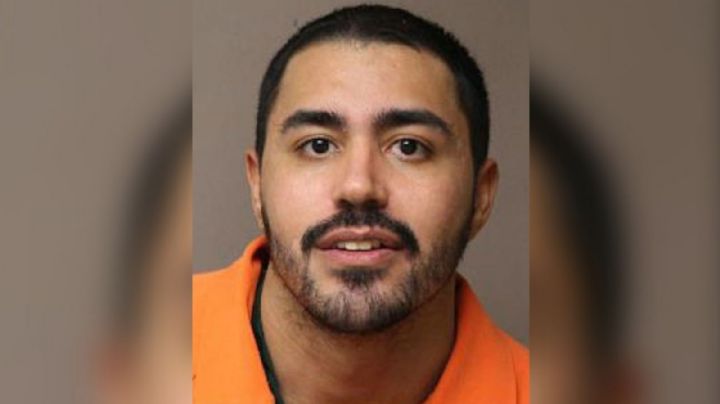 Andrew utiliza una pistola falsa para obligar a una chofer de Uber a tener relaciones con él