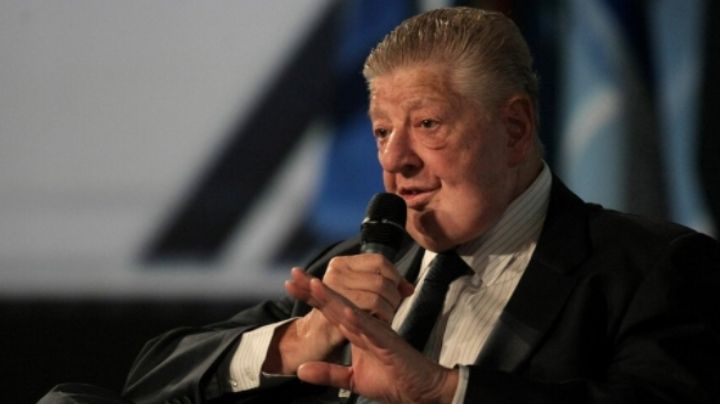 "Gran tristeza": Fallece economista en Argentina tras operación por cáncer de lengua