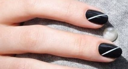 Vive la temporada de calor al mejor estilo con estos diseños de uñas en negro
