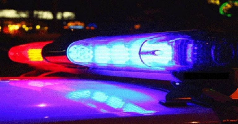 Autoridades llegan a la escena del crimen