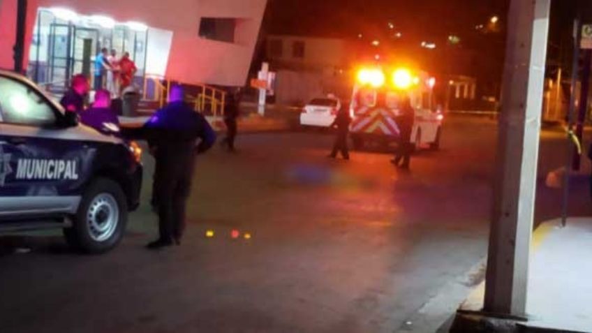 Guaymas: Acribillan y dejan tendido el cuerpo de un hombre frente a central de autobuses