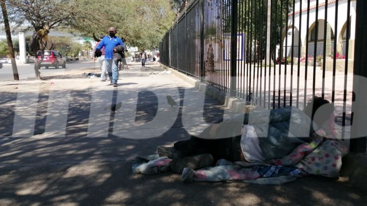 Buscan que indigentes no se expongan a las altas temperaturas de Hermosillo