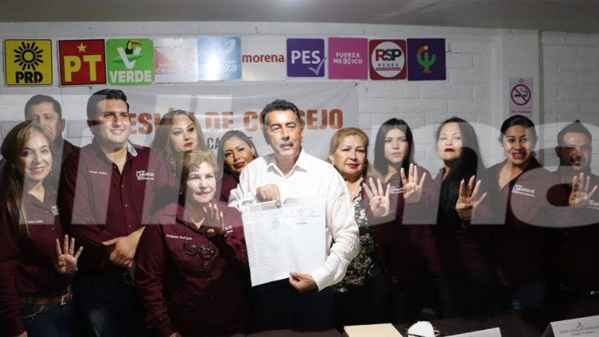 Ante consejeros del IEE, Javier Lamarque Cano recibe constancia de alcalde electo en Cajeme