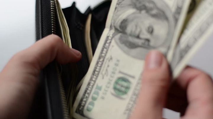 Claudia intenta contratar a un sicario y pagarle en abonos chiquitos para matar a su marido