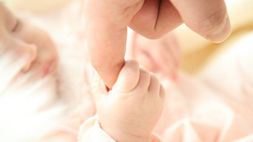 Desesperación total: Una mujer se suicida al saltar de un puente; llevaba a su bebé en brazos